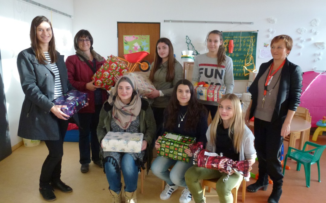 Weihnachtspäckchen für Kinder in der LEA Ellwangen