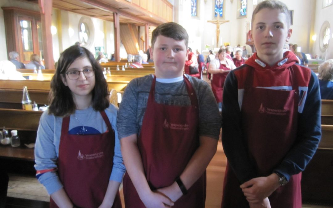 KKS-Schüler als Helfer in der Vesperkirche